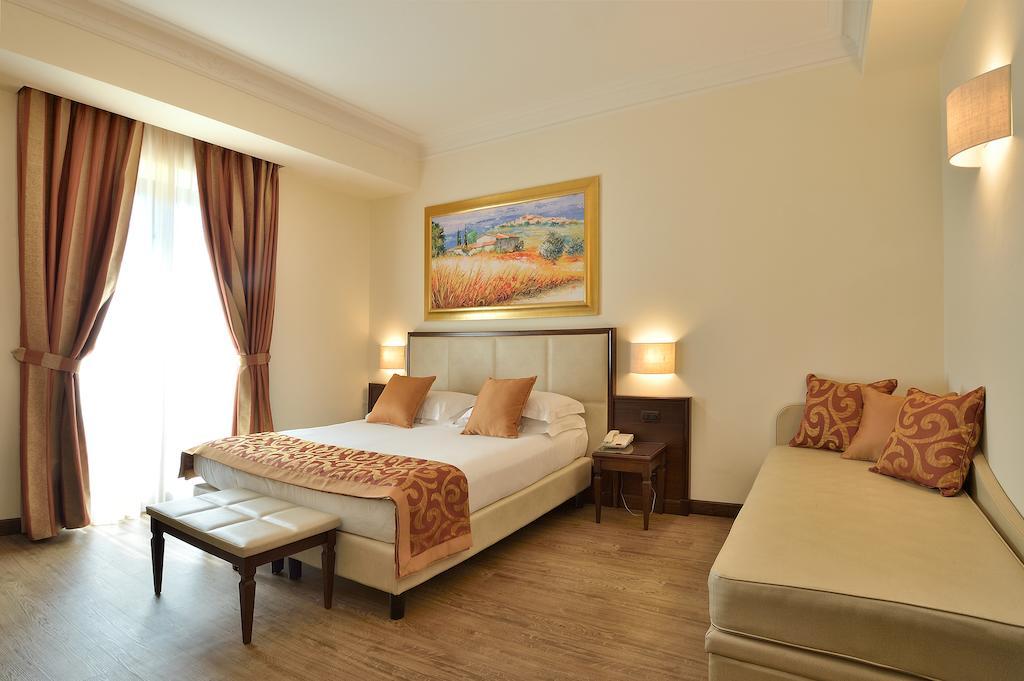 Hotel Athena Siena Exterior photo