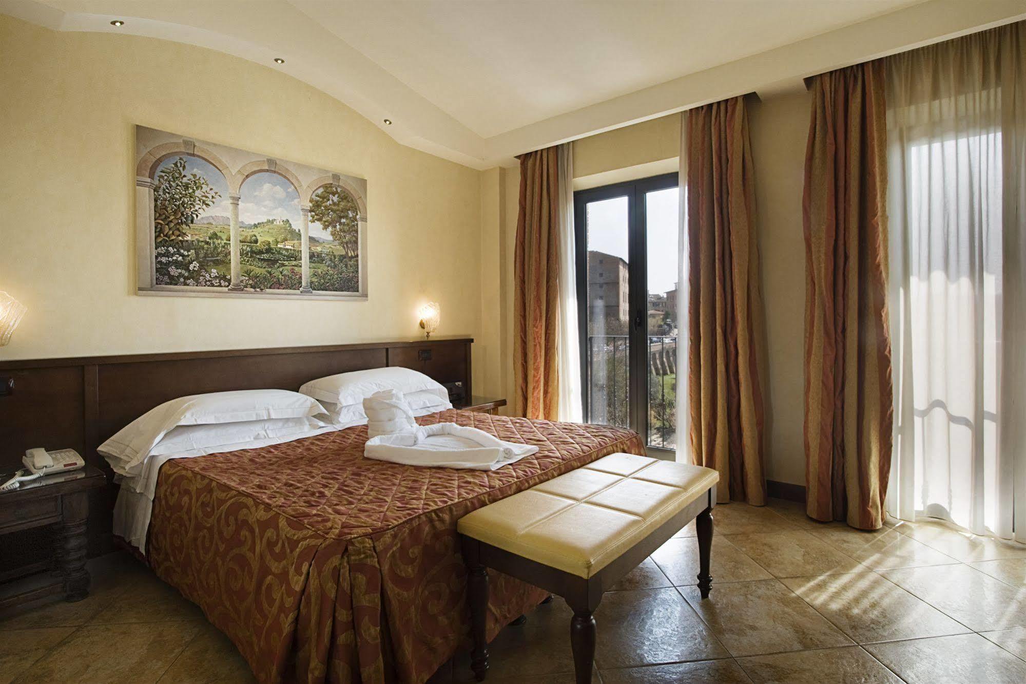 Hotel Athena Siena Exterior photo